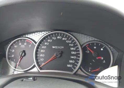 2005 Pontiac Grand Prix Gxp z USA, uszkodzony, nr VIN 2G2WC52CX51351102